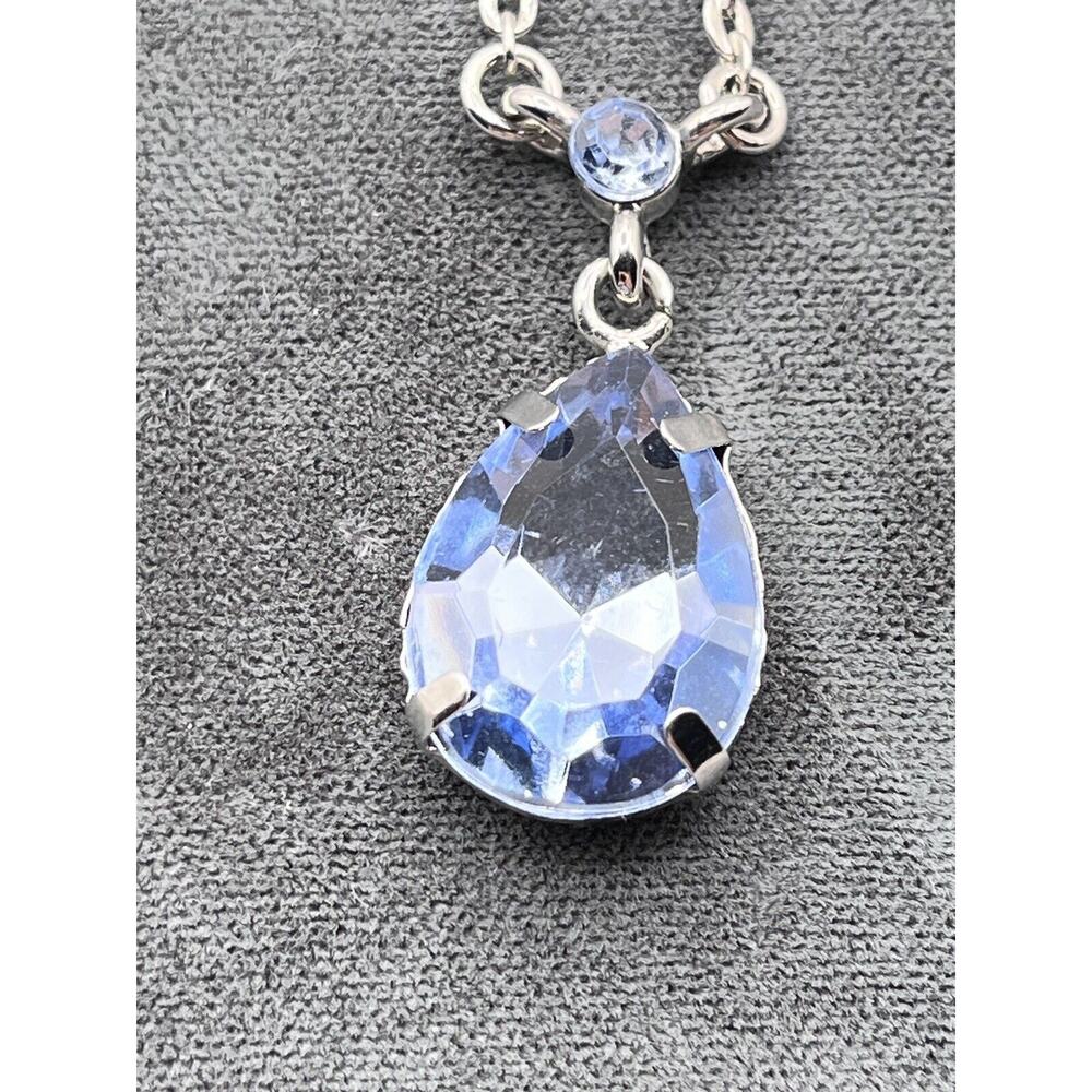 Ocean Blue Main Stone Necklace Chain Matching Rhinestones Silver Setting